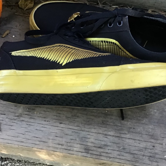 Vans x Harry Potter Golden Snitch Sneakers Mens size 6, Womens 7.5 - Picture 2 of 7